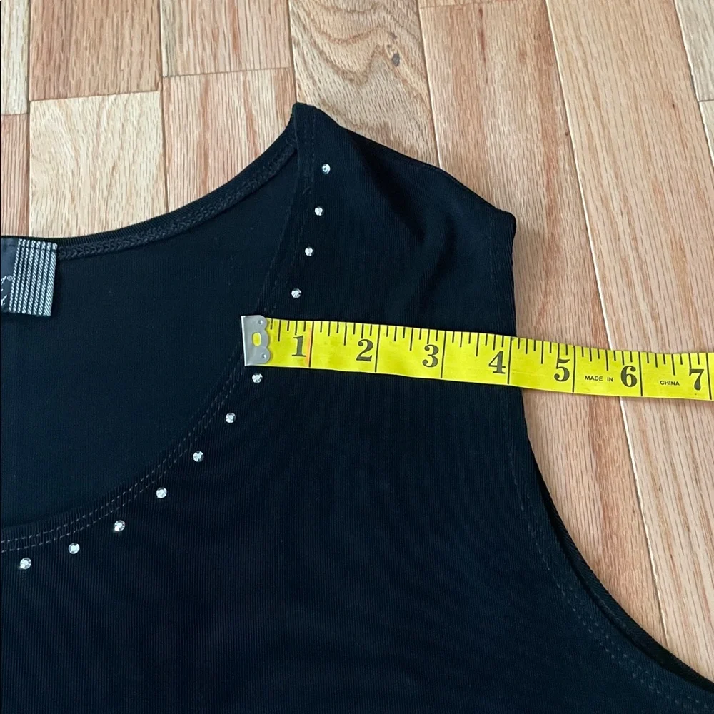 Slinky Brand Top Womens 2X Black Sleeveless Blouse Studded Minimalist Mature - Picture 5 of 9